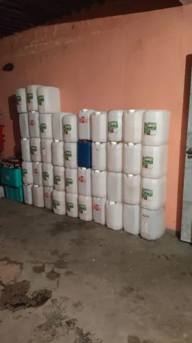 Vendo Bombonas de shoyu de 20 Litros cada.