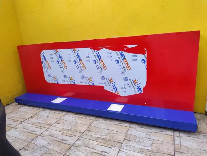 VENDE PLACA DE LOJA