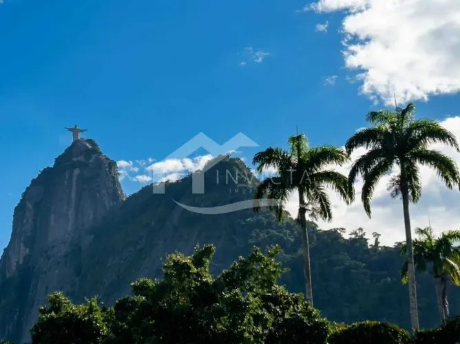 MARAVILHOSO 3 QUARTOS REFORMADO COM VISTA CRISTO