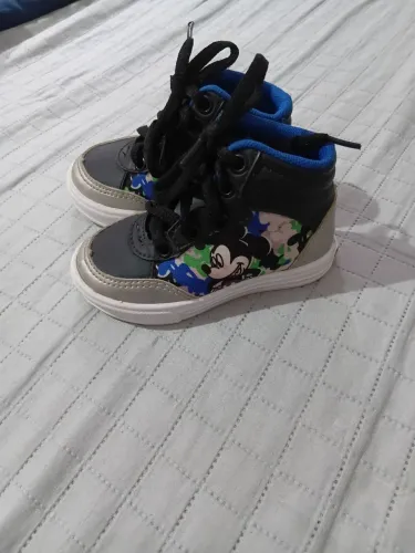 Tênis Mickey