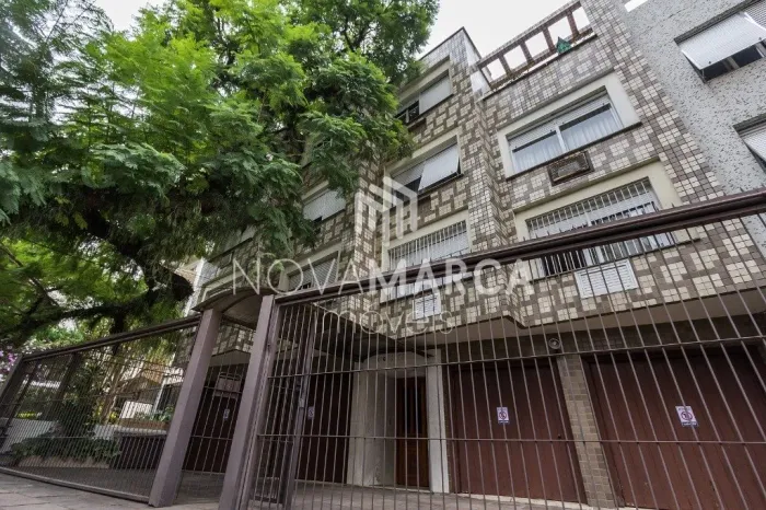 Nova Marca Imóveis Aluga Apartamento 1 dormitório com pátio Bairro Bom Fim