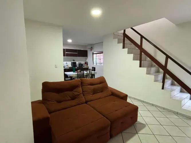 Duplex com 4 suites e piscina em Ponta Negra