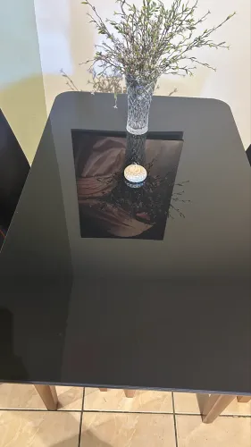 Mesa de madeira maciça