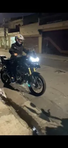 Tiger 1200 com acessórios