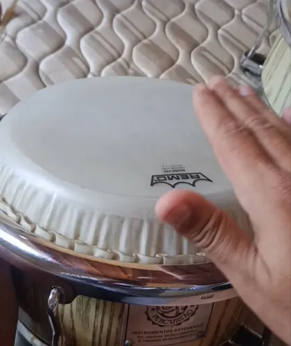 Estou vendendo par de congas GP pouco usadas em perfeito estado com Kayser ainda