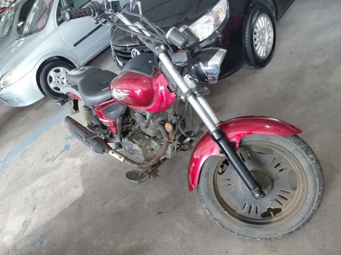 Dayum custom  150 ,aceito trocas, passo cartão 