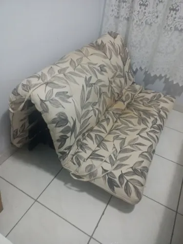 Sofá cama futon casal Etna madeira maciça impecável.