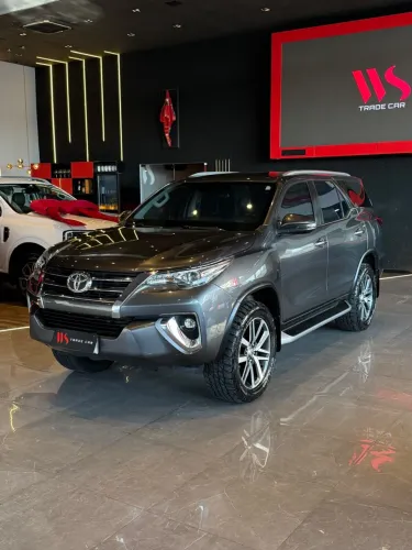 Toyota Hilux SW4 SRX 4X4 2.8 TDI 16V Dies. Aut. 2019