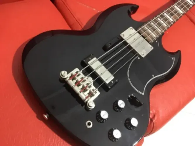 Baixo Epiphone 4 cordas passivo 