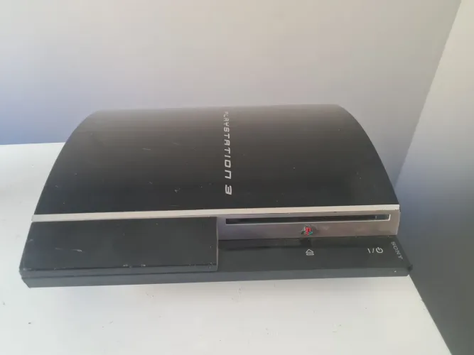 PS3 FAT com defeito, da 3 bipes e não liga, Playstation 3 no estado, sem garantia, sucata
