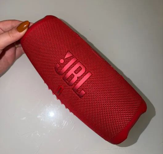 JBL Charge 5 Vermelha