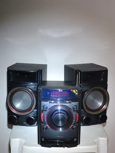 CAIXA DE SOM LG-X-BOOM 900W GRAVÃO FORTE