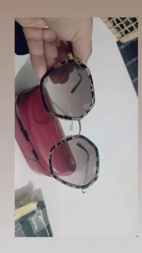 Óculos cada um r$ 100 original