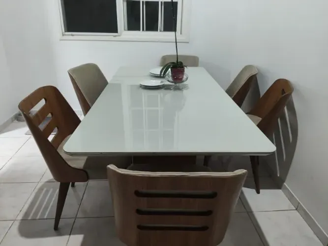 Mesa Maravilhosa de Sala