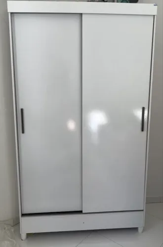 Guarda- roupa de solteiro