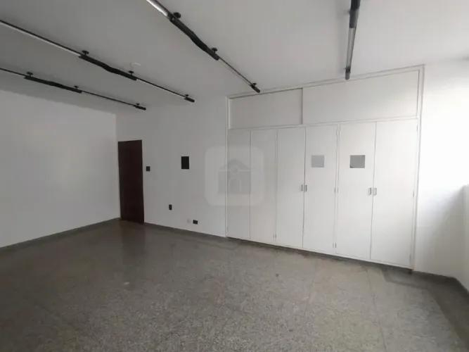 Sala comercial à venda no bairro Centro.