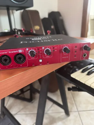 Interface FOCUSRITE Scarlett 1ª Geração 