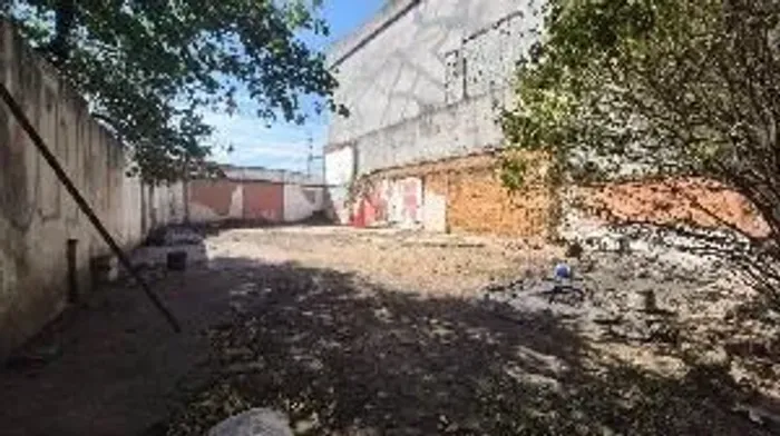 Terreno Misto à Venda no Km 18, Osasco - Oportunidade Única!
