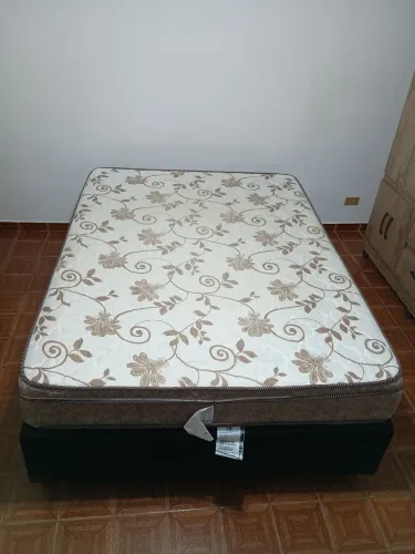Cama de casal box