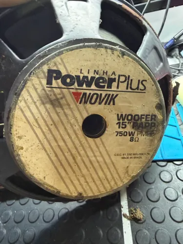 Par de Woofers Novik Power Plus 15" - 750W PMPO (Relíquia / Para Restaurar)