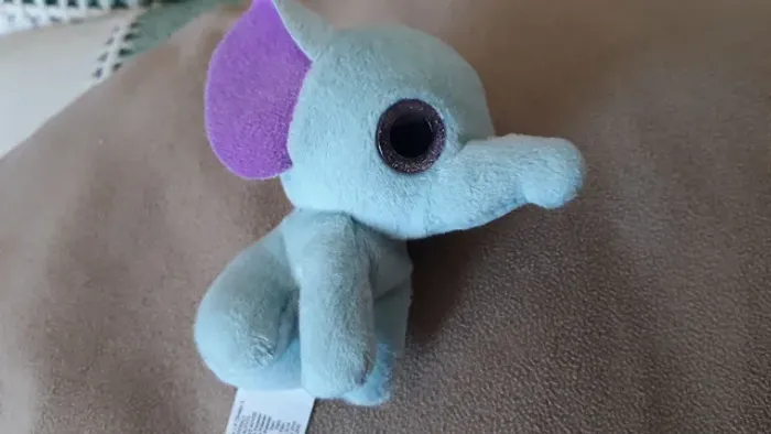 Elefante miniatura pelúcia