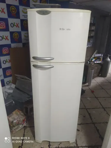 Geladeira Eletrolux Frost Free 370 litros entrego