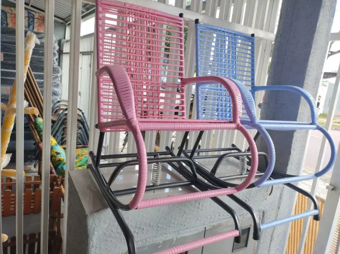 Cadeira de balanço infantil novas