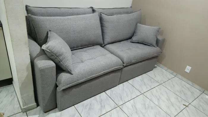 Otimize seu espaço com um sofá cama muito confortável 