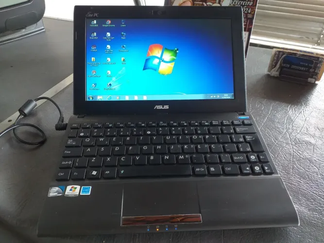 Notebook de marca Asus tela 10.1