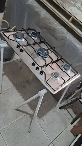 Fogão Cooktop 5bocas mesa de inox. Acendedor automático. 