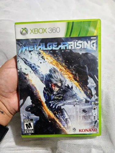 Jogo de Xbox 360 Metal Gear Rising Revengeance original
