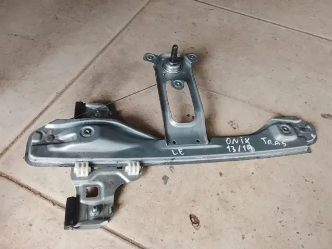 Máquina Vidro traseiro esquerdo Chevrolet Onix 2013 / 2019