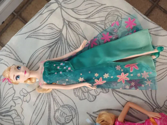 Boneca Elsa Original de Frozen Disney