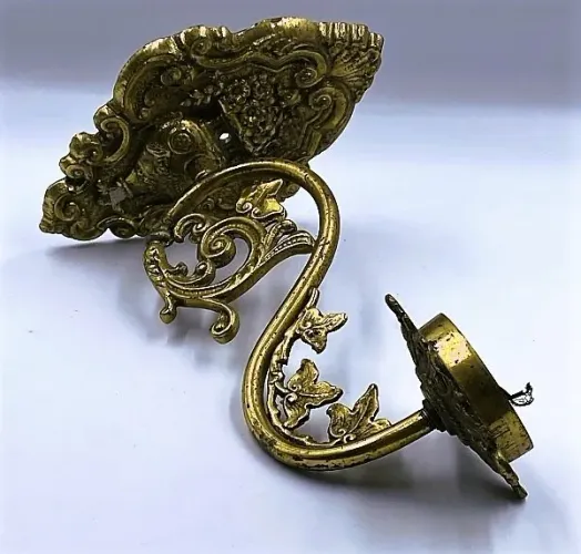 Antiga ARANDELA Parede Bronze e metal dourado lavrada em folhagens e arabescos *Descrição