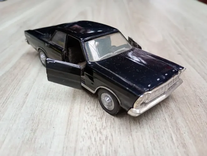 Miniatura Ford Galaxy 500 - Colecionador