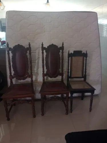 Conjunto de 3 Cadeiras Antigas
