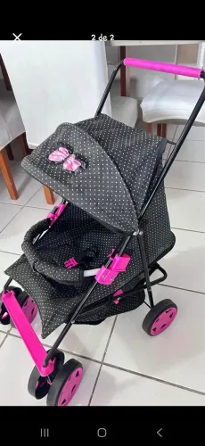 Carrinho de boneca 