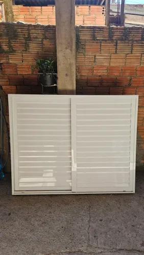 Janela de alumínio 