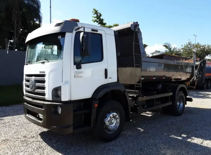 VW 17.190 ano 2019, 4x2, Toco, com caçamba de 6 ?, em SP