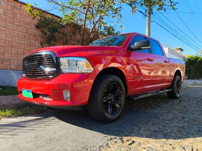 RAM CLASSIC LARAMIE - 400CV com PPF e Capota