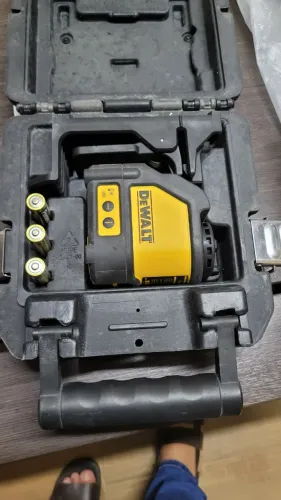 Nível Laser Autonivelador de Linha DW088CG-LA - DeWalt