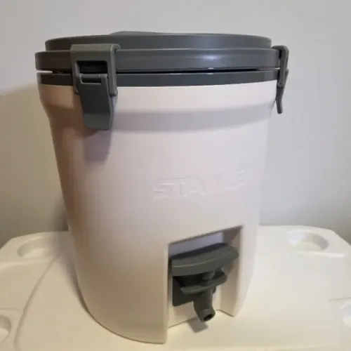 Jug Térmico Stanley 7,5L Branco Polar (NOVO)
