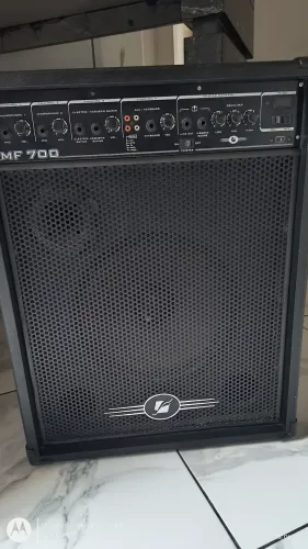 Vendo ou Troco: Caixa de som amplificada(Alto falante de 12")