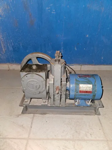 Motor e redutor para elevador de carga