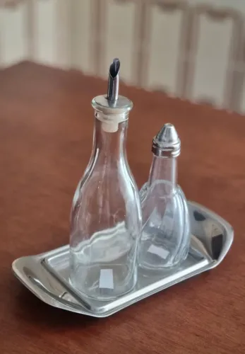 Galheteiro de Vidro com Bandeja de Inox - Novo