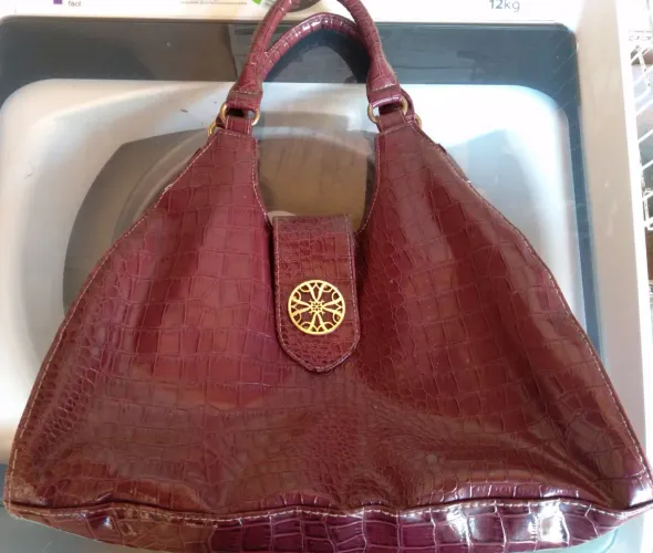 Bolsa de Ombro Marrom em Couro Croco