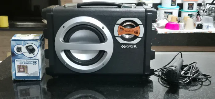 Caixa de Som Amplificadora 40W RMS Mondial, Entrada P10 e USB, Rádio FM, Gravador Digital 