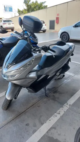 VENDO MOTO PCX