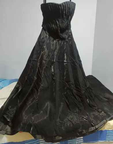 Vestido de Festa Preto Brilhante