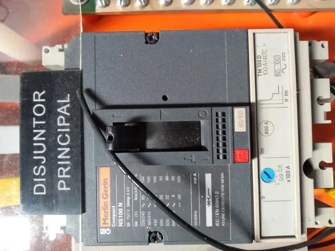Painel industrial,Disjuntor Principal Merlin Gerin NS100 N - 100A